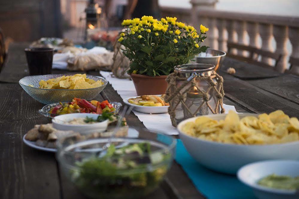 Hostel Laneez Ericeira Surf House - *