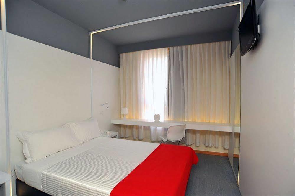 Basic By Axis Hotel 2*