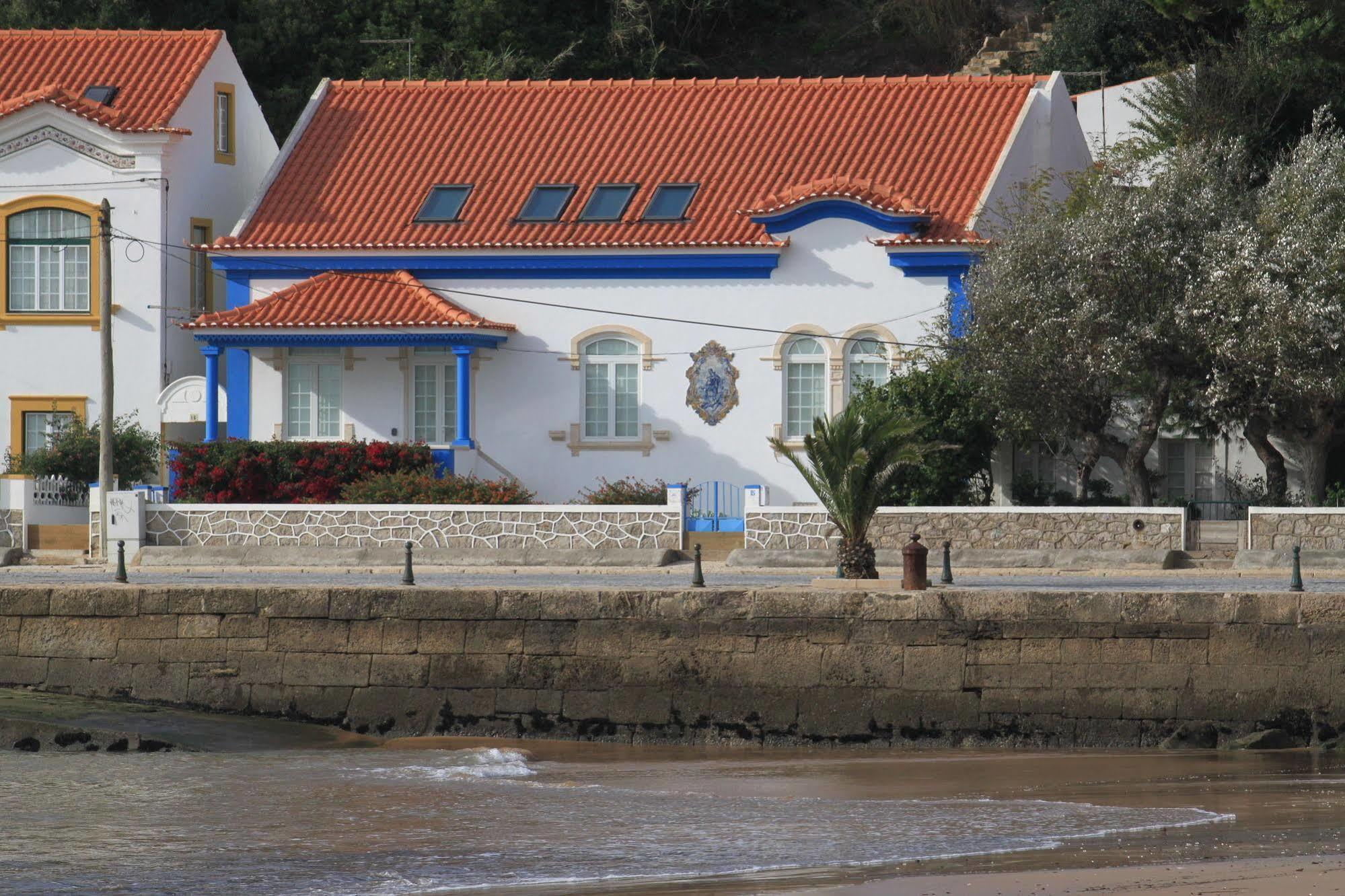 Casa Do Cais De Sao Martinho Do Porto Alcobaca