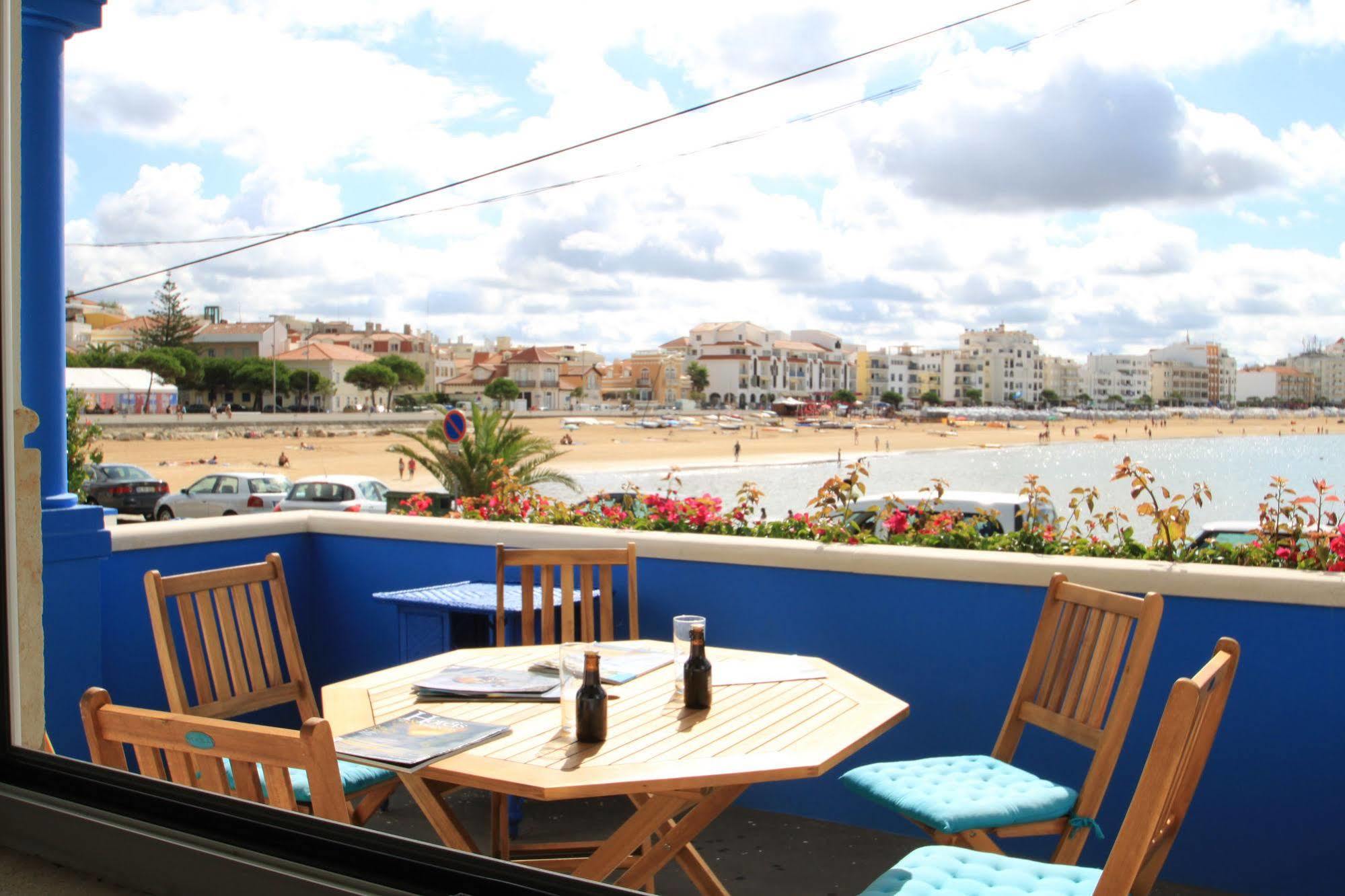 Casa Do Cais De Sao Martinho Do Porto Holiday home *