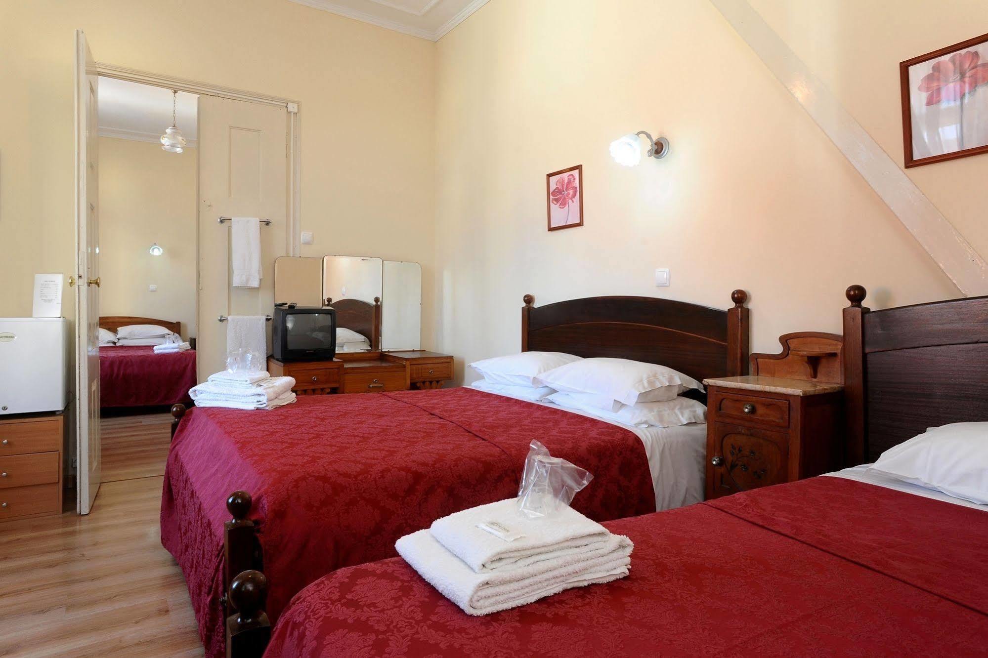 Central Guest House 3*