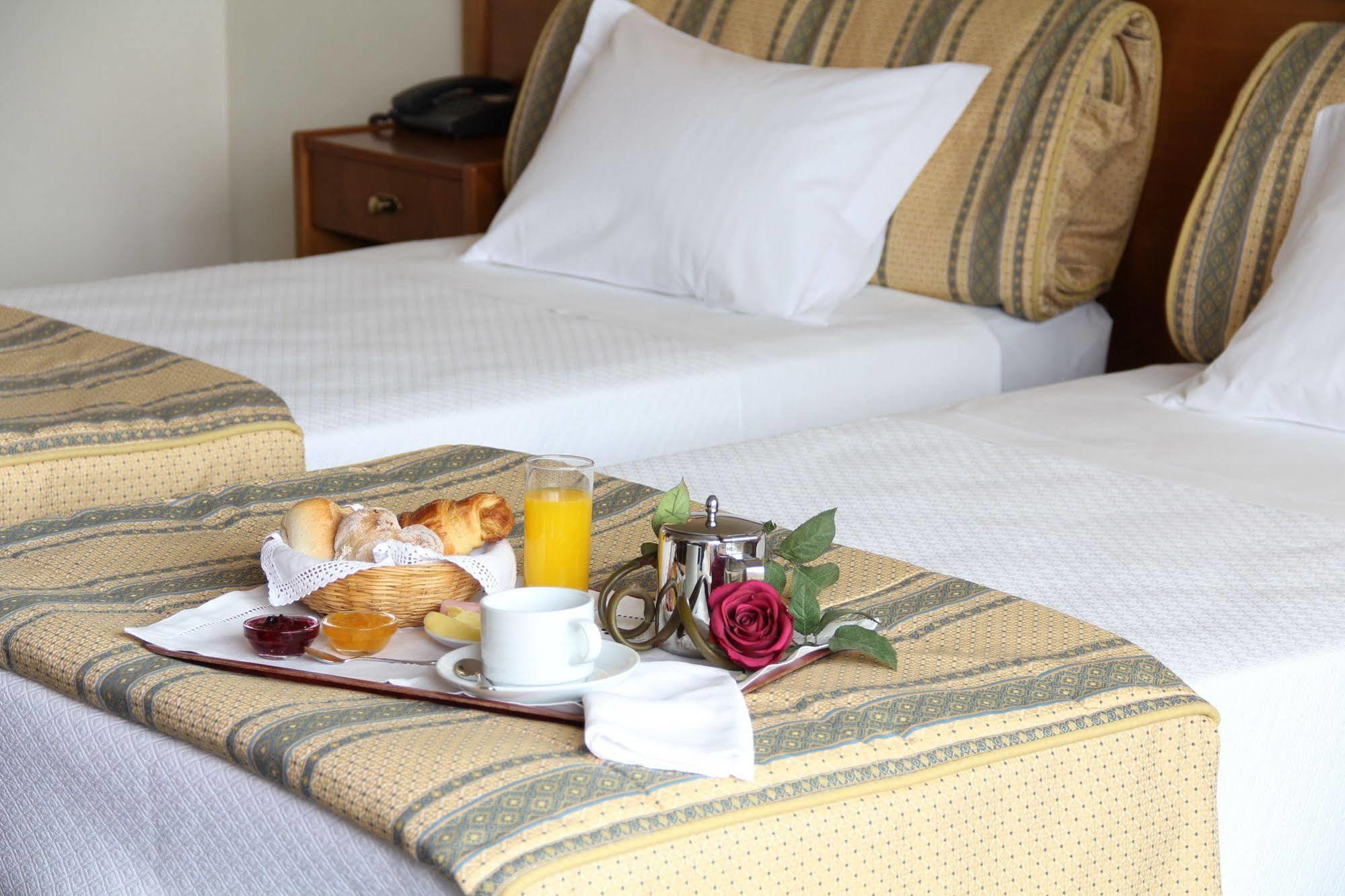 Dos Loios Hotel 2*