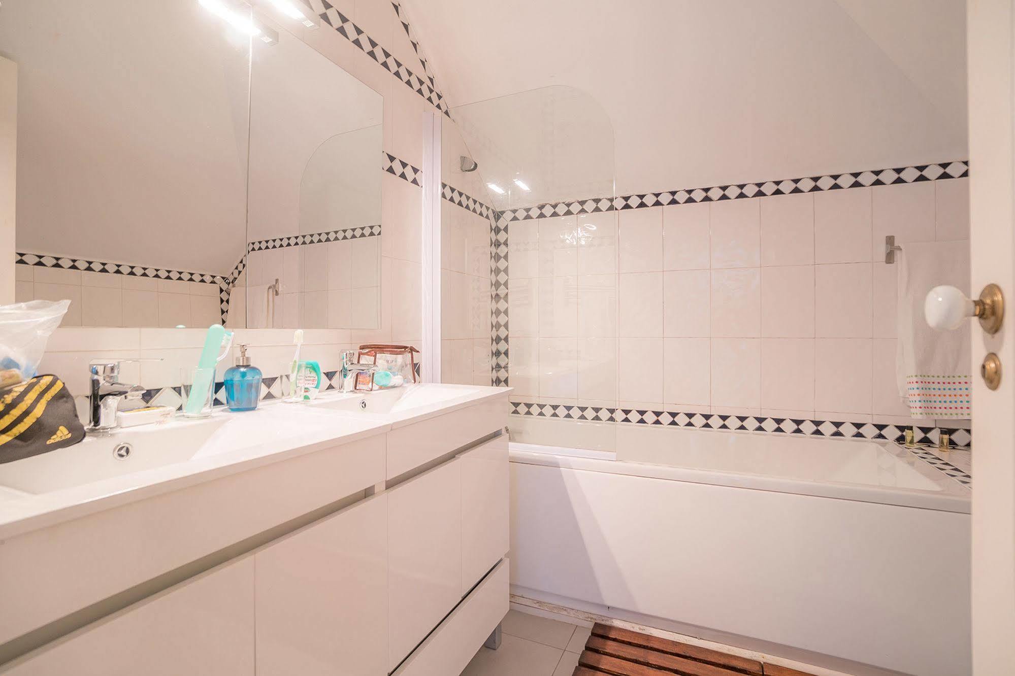 Hostel Blue Boutique & Suites Estoril