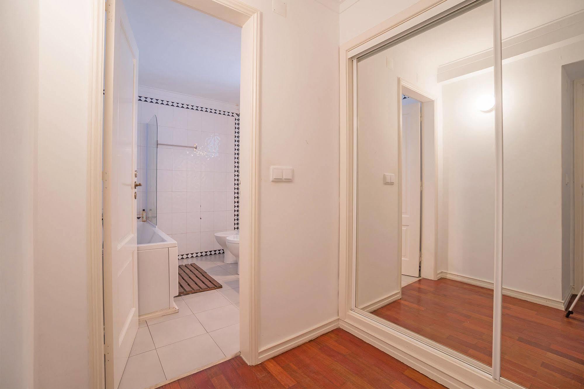 Blue Boutique & Suites Hostel Estoril