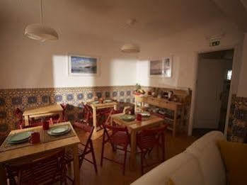 Naga Laut Surf Villa * Costa da Caparica