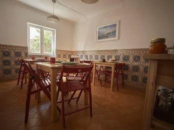 Guest house Naga Laut Surf Villa *