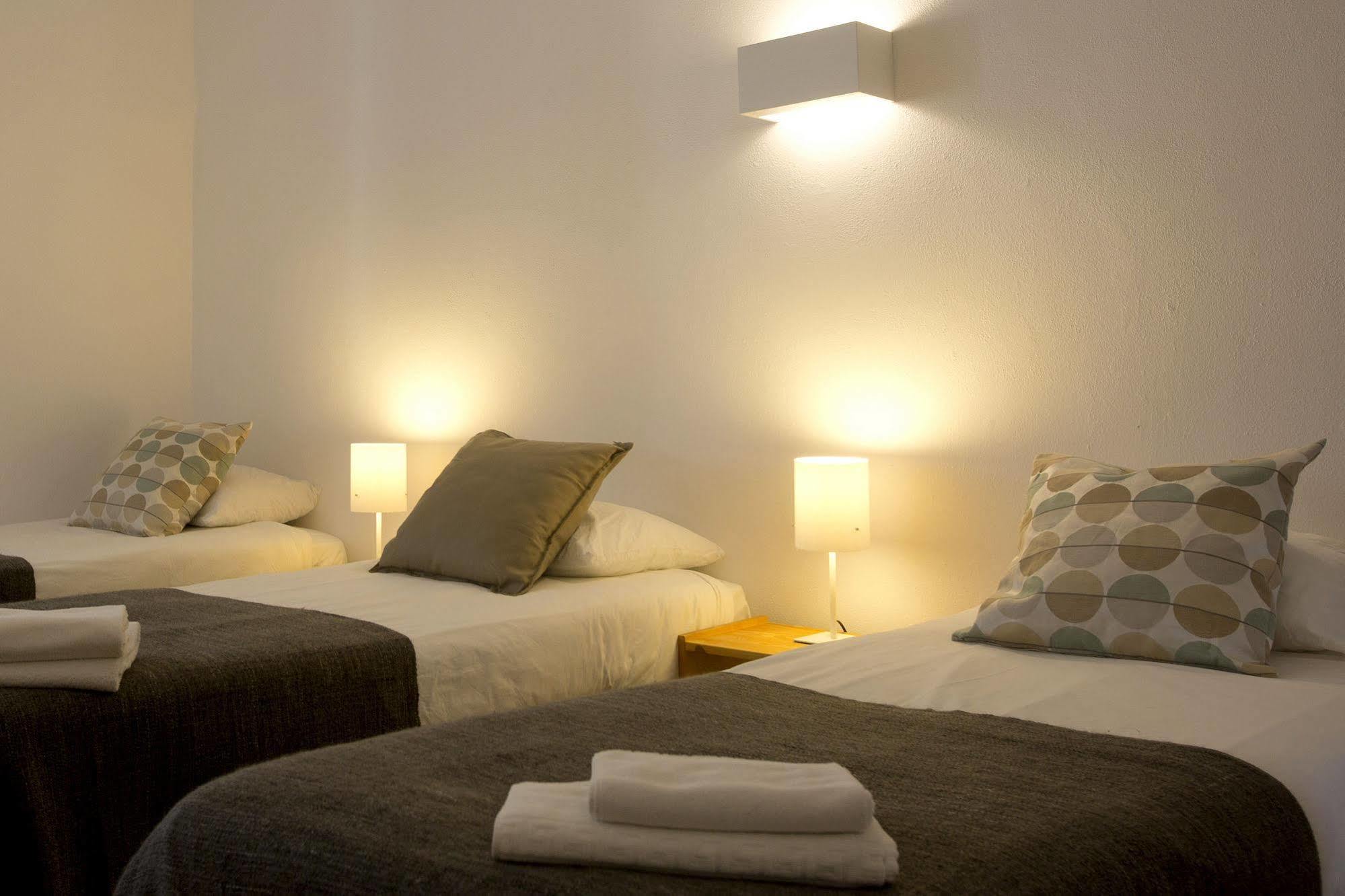 Amar Hostel&suites Gasthuis 2*
