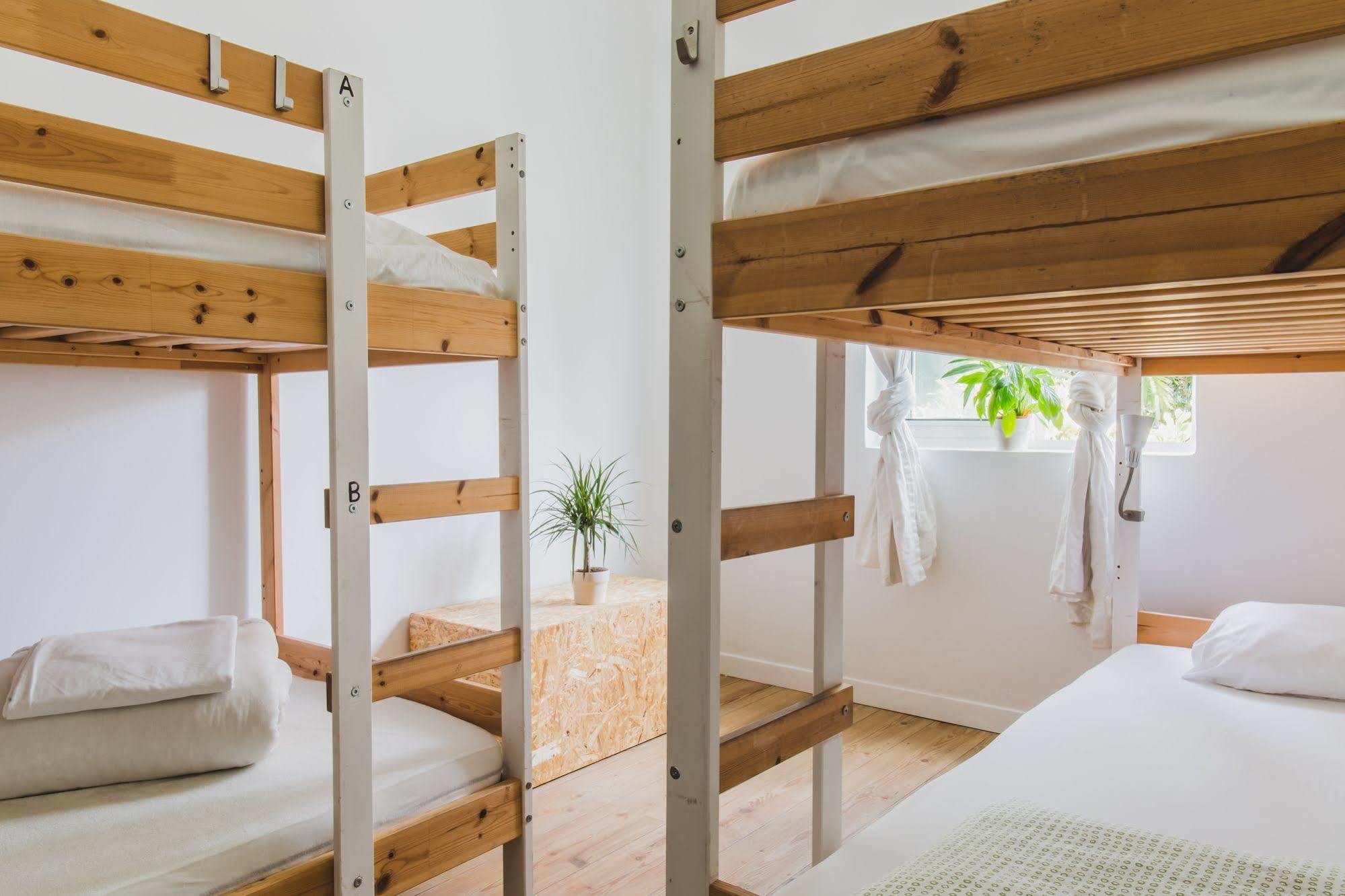 Casa de hóspedes Amar & 2*