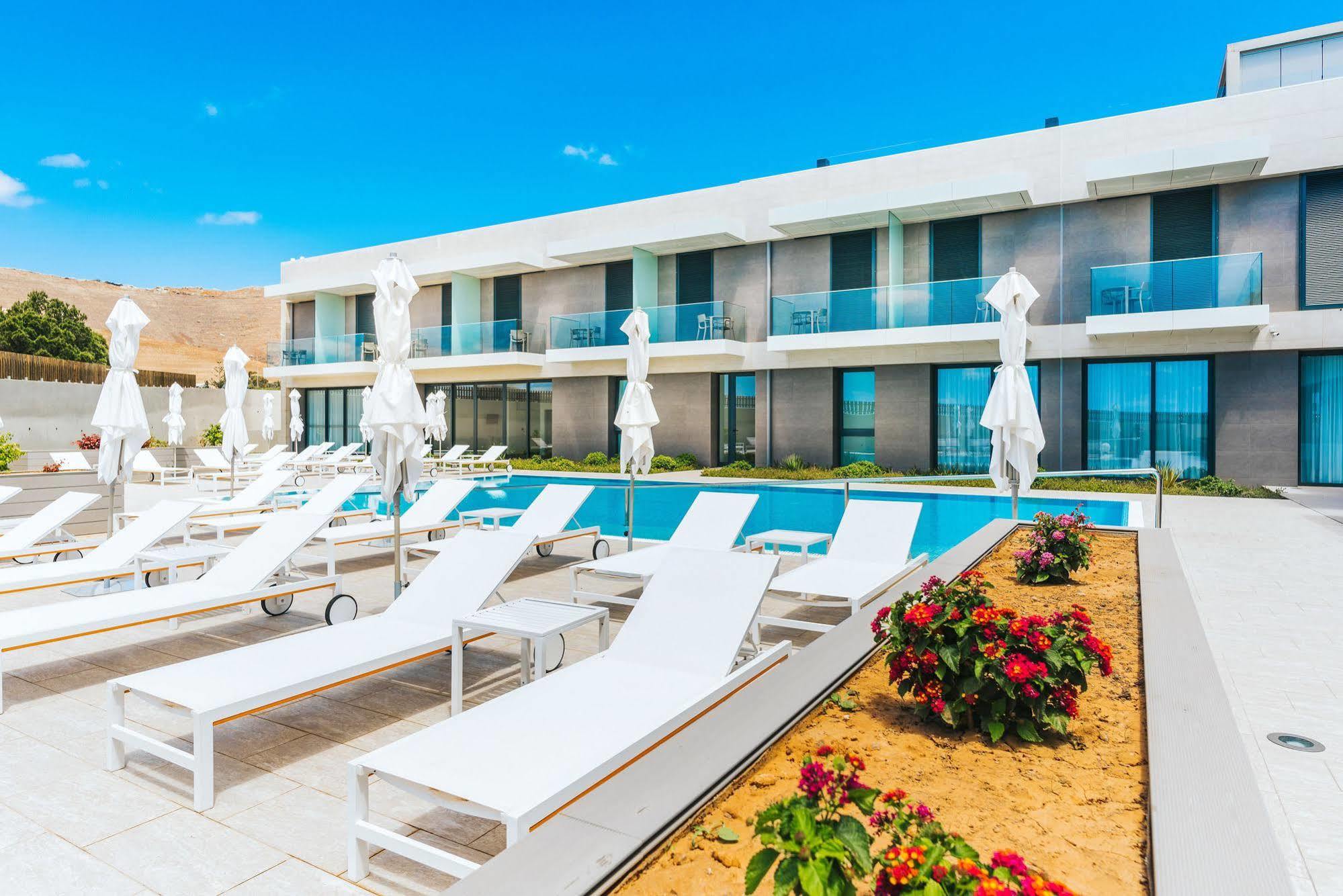Baleira Village Hotel 4*