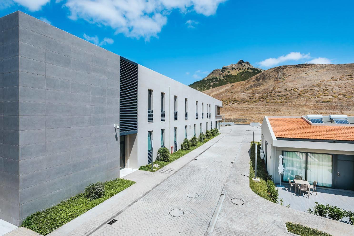 Baleira Village Hotel 4*