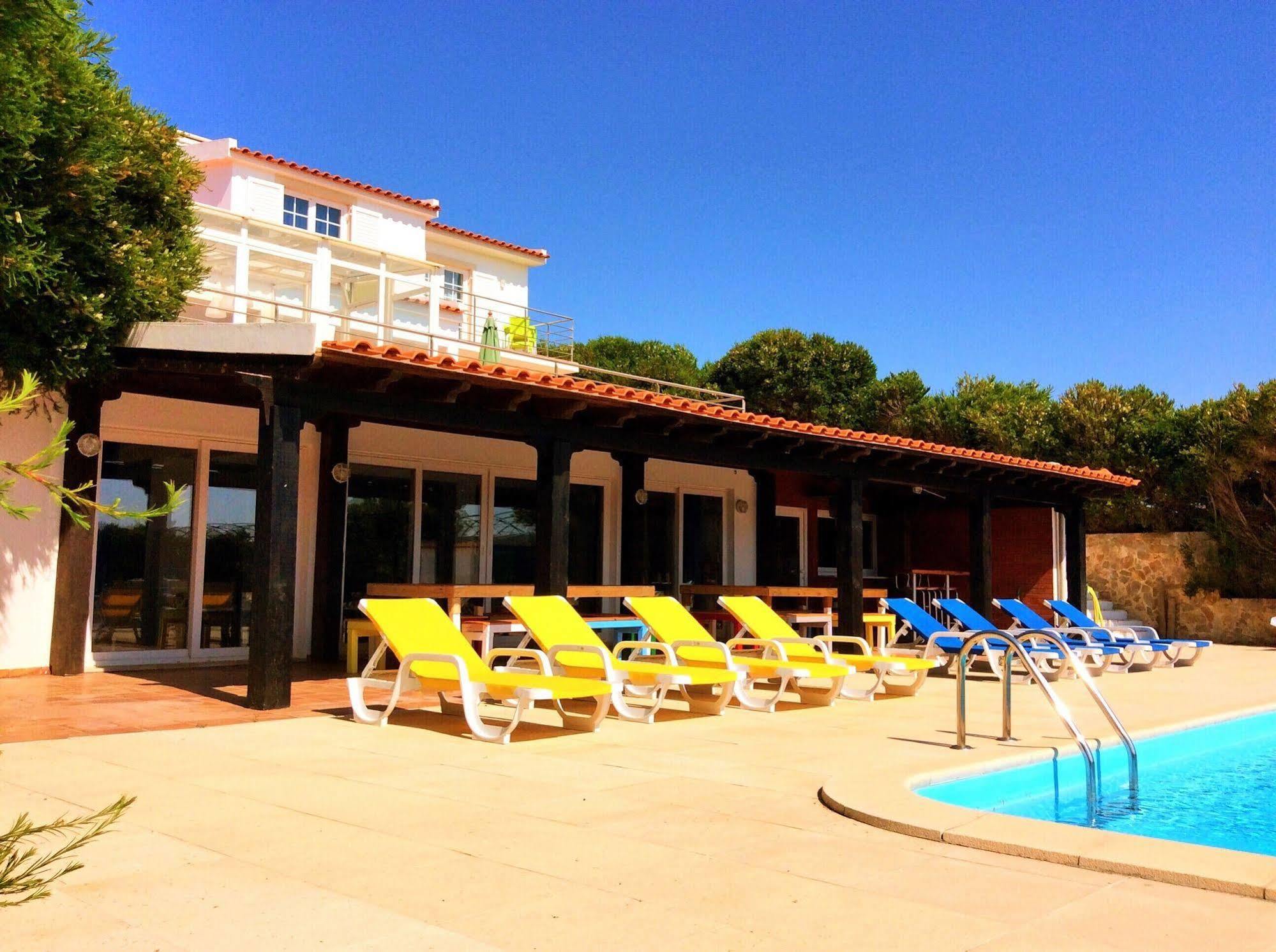 Freesurfcamp & Hostel *