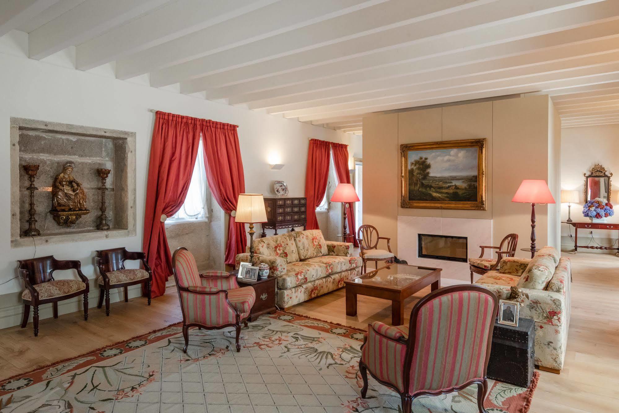 Hotel Paco De Vitorino 4*