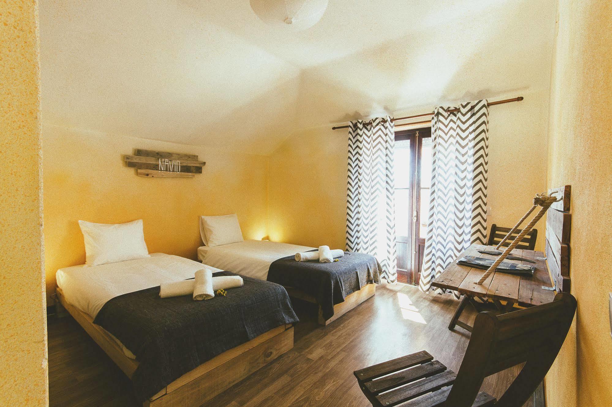 Cliff Surf House Hostel *