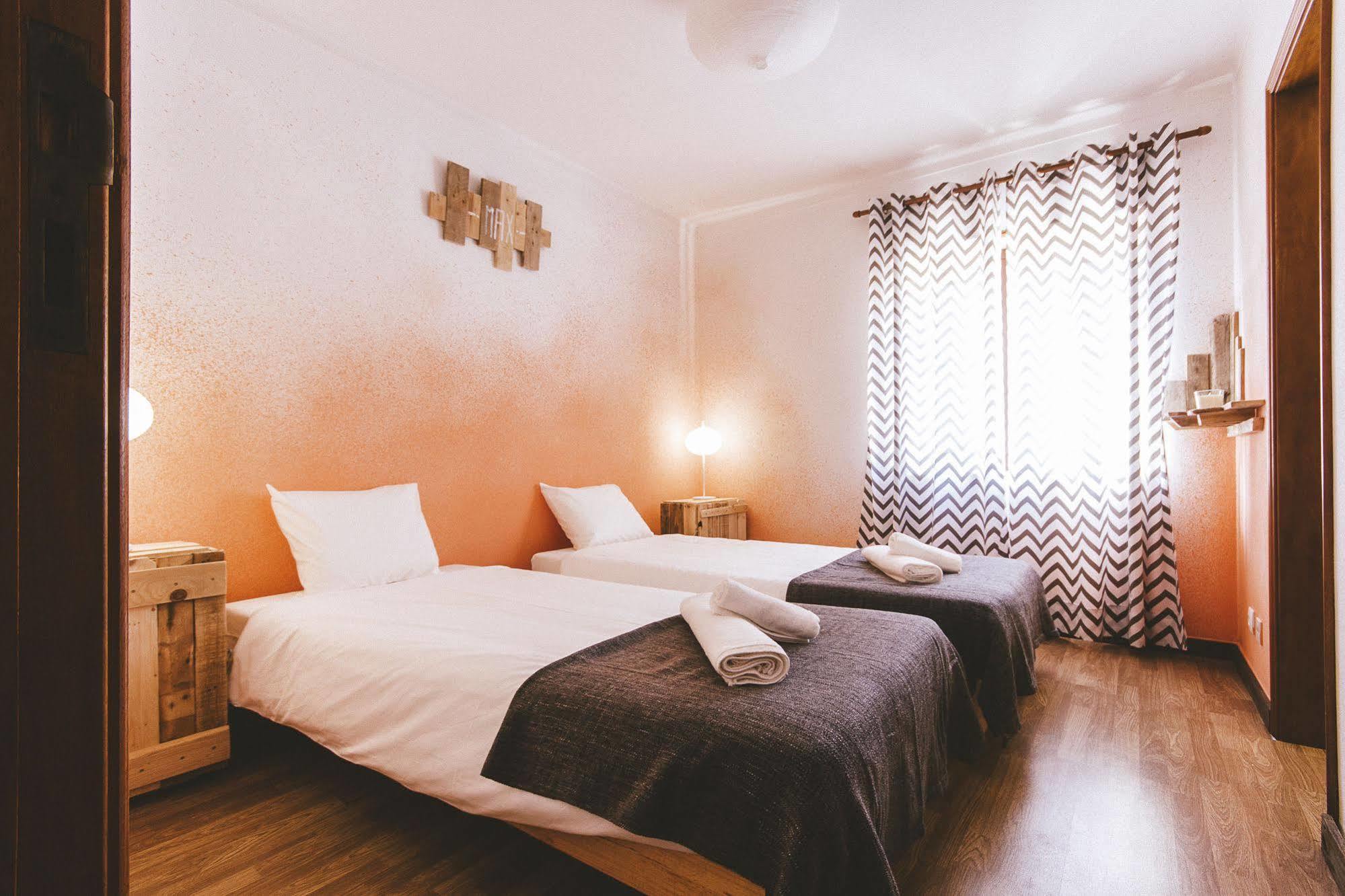 Cliff Surf House Hostel *