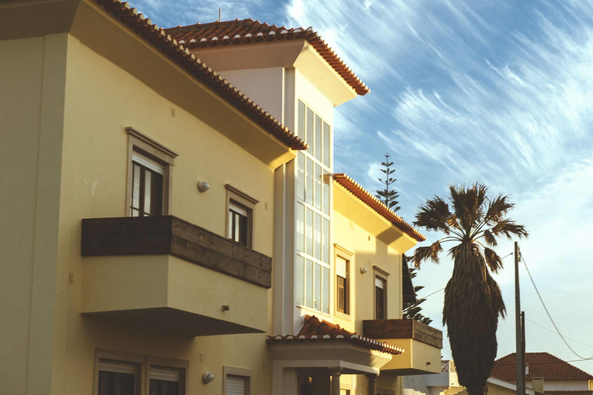 Cliff Surf House Hostel *