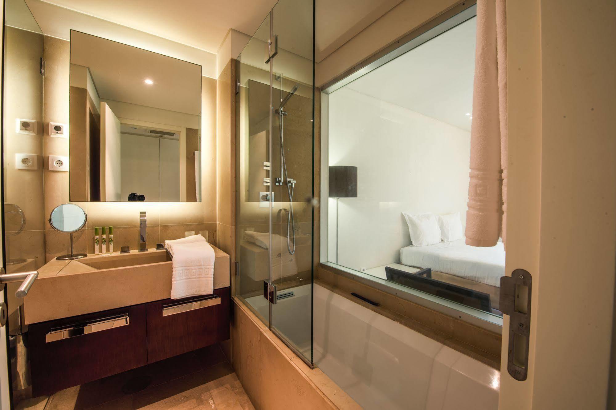 Hotel By The Editory - Troia