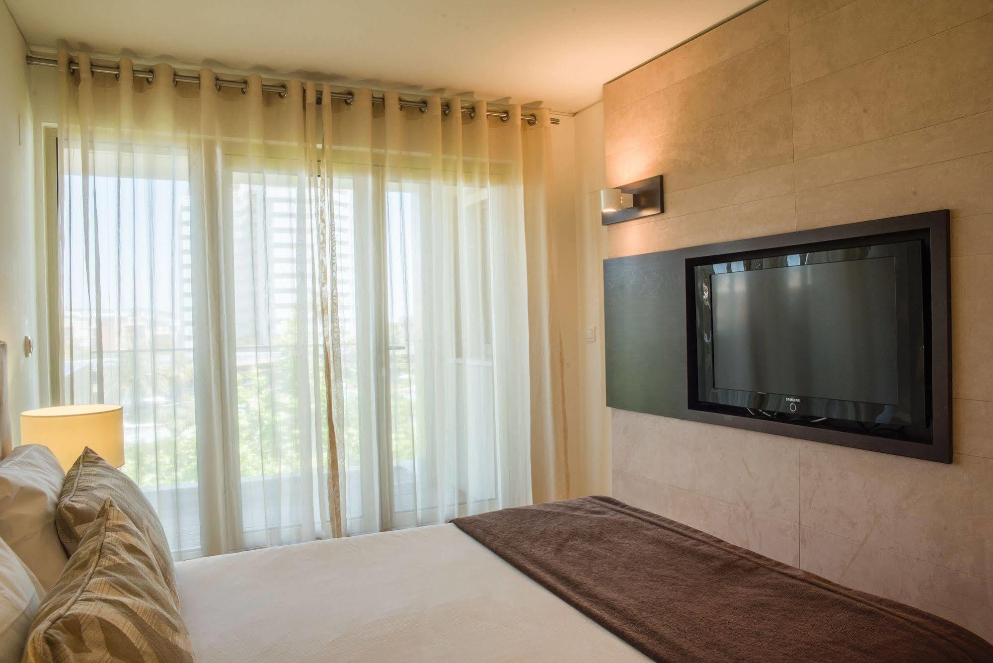 By The Editory - Hotel