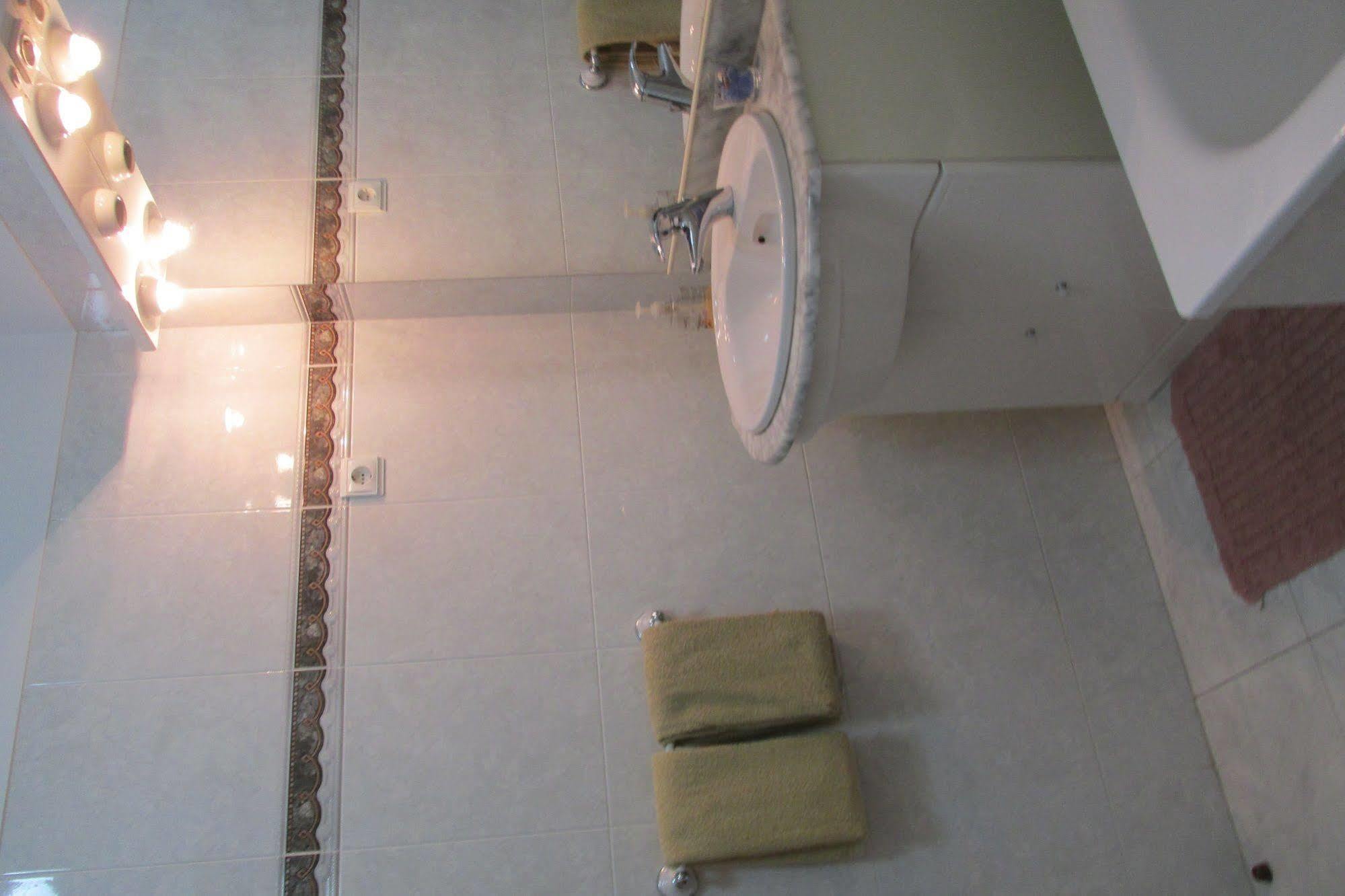Homestay Marialva Park Seixal (Setubal)