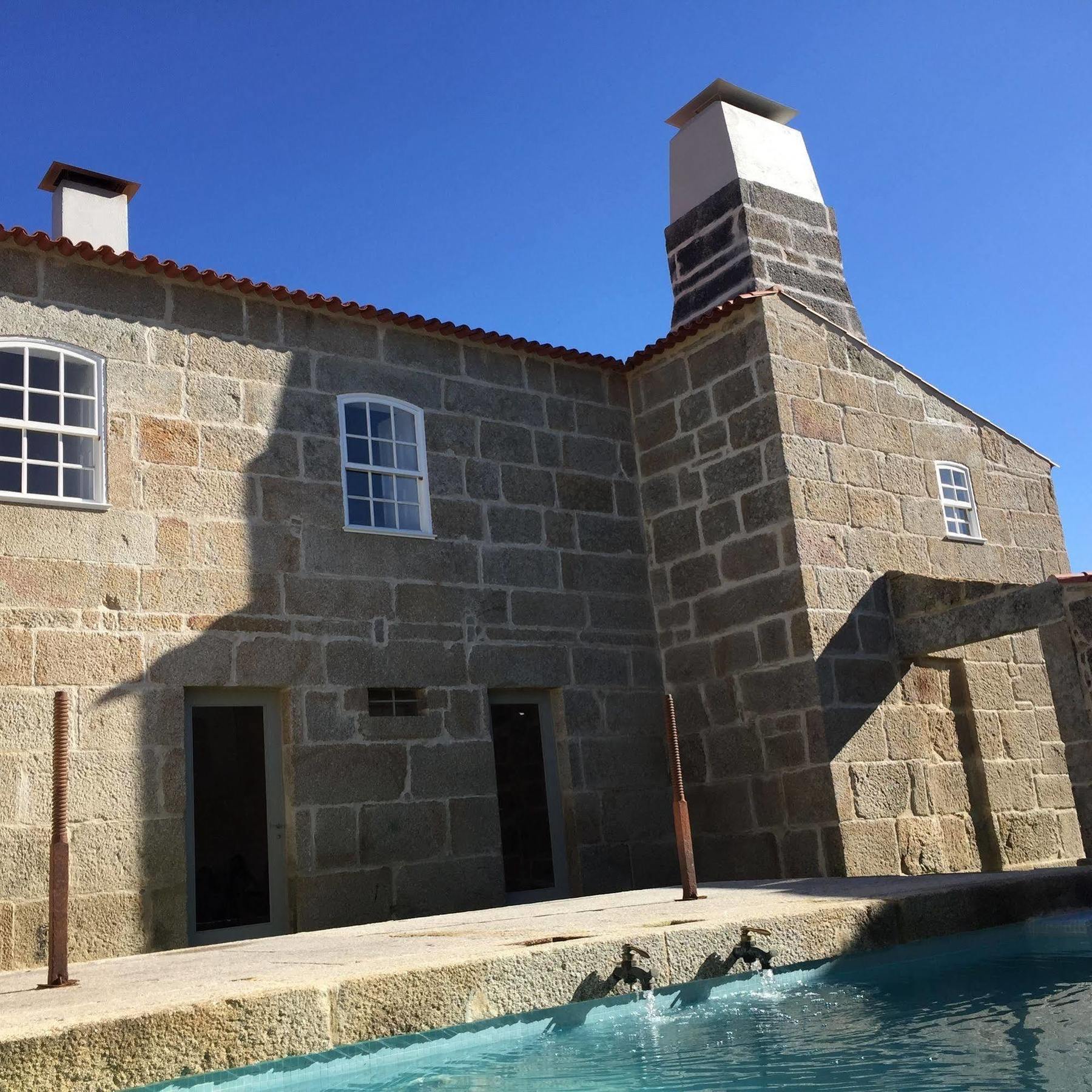 Casa Dos Feitais Country house Mesquitela