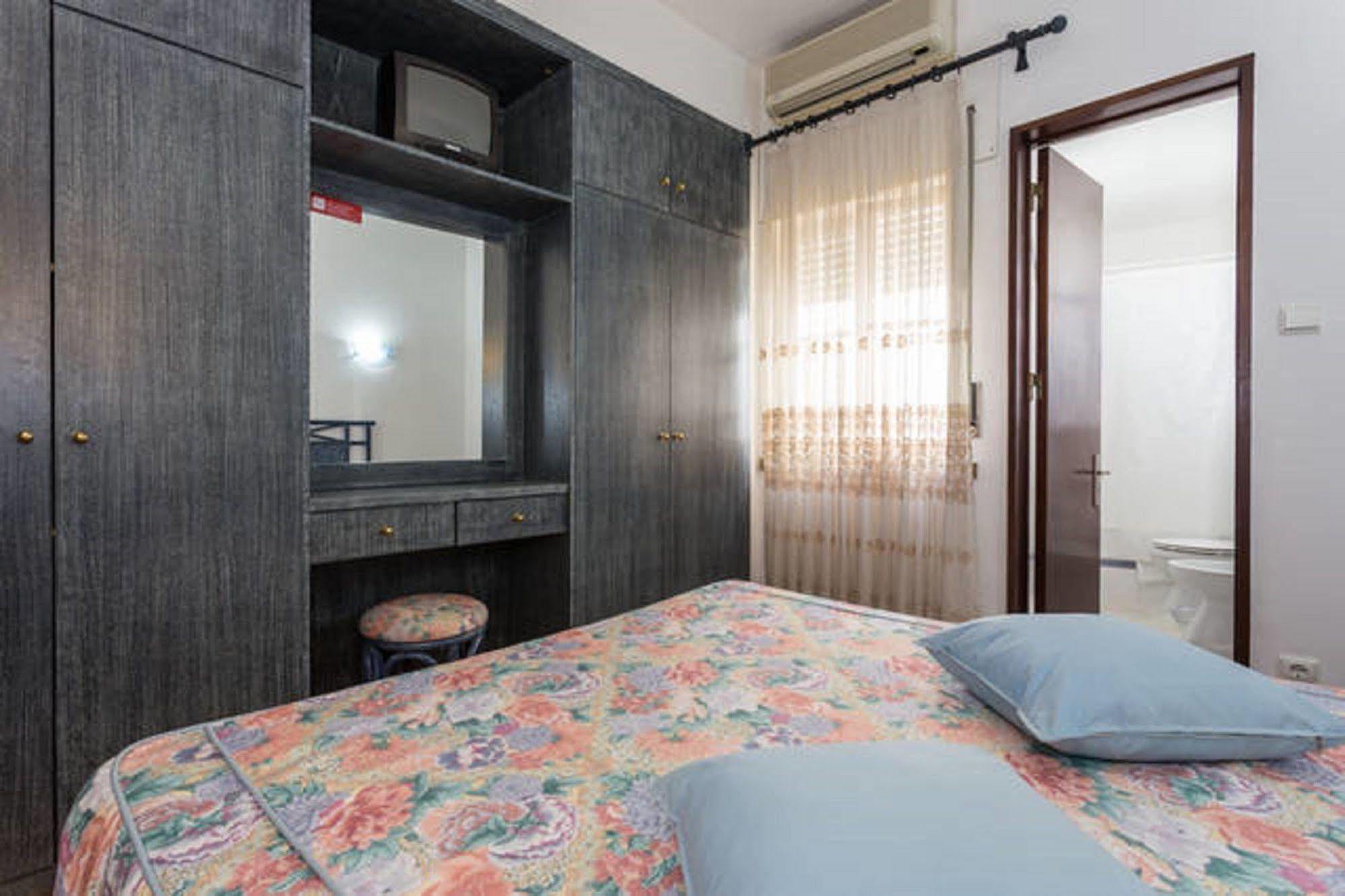 Residencial Miramar By Portugalferias Pensión Quarteira