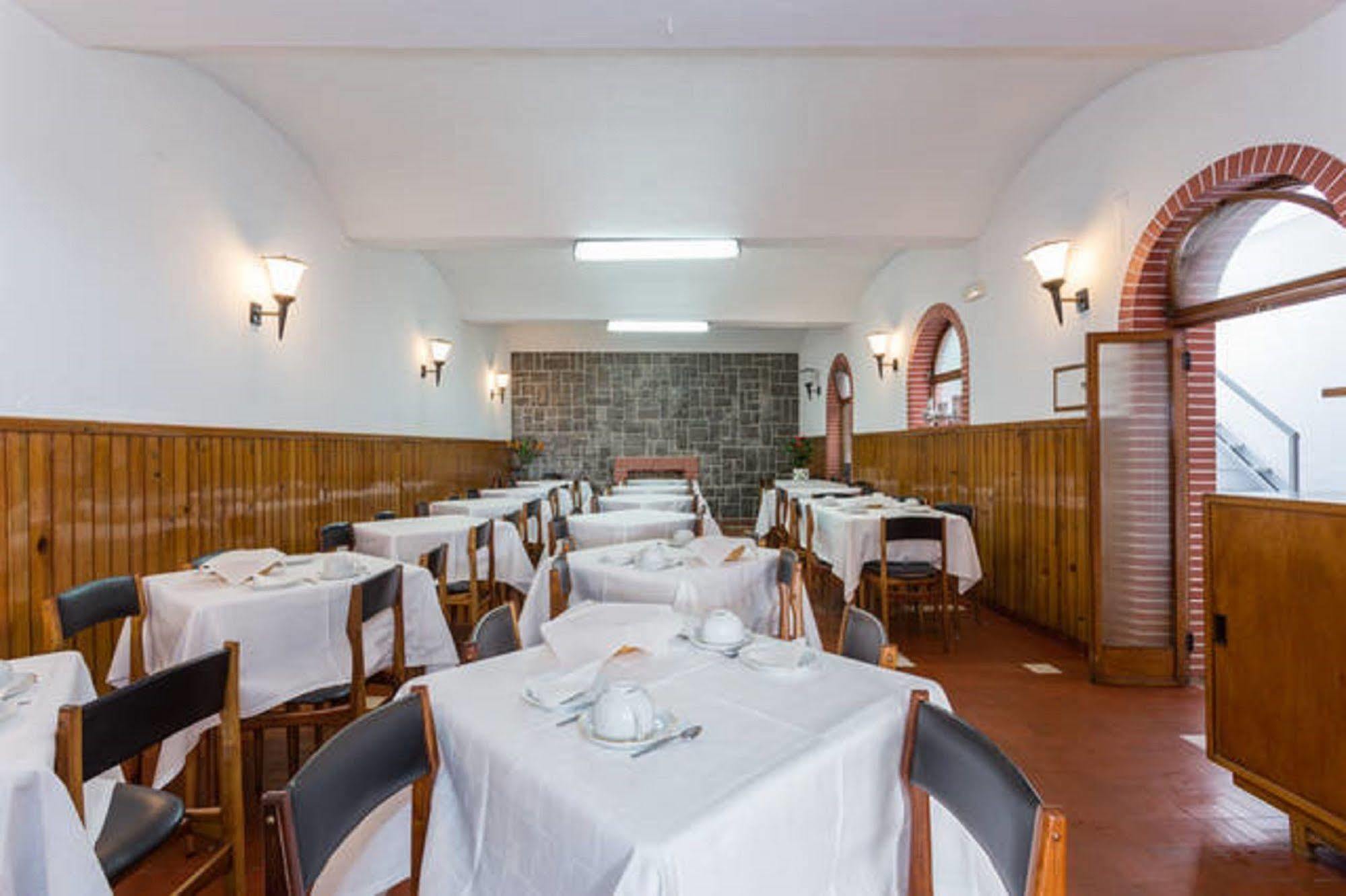 Guest house Residencial Miramar 3*