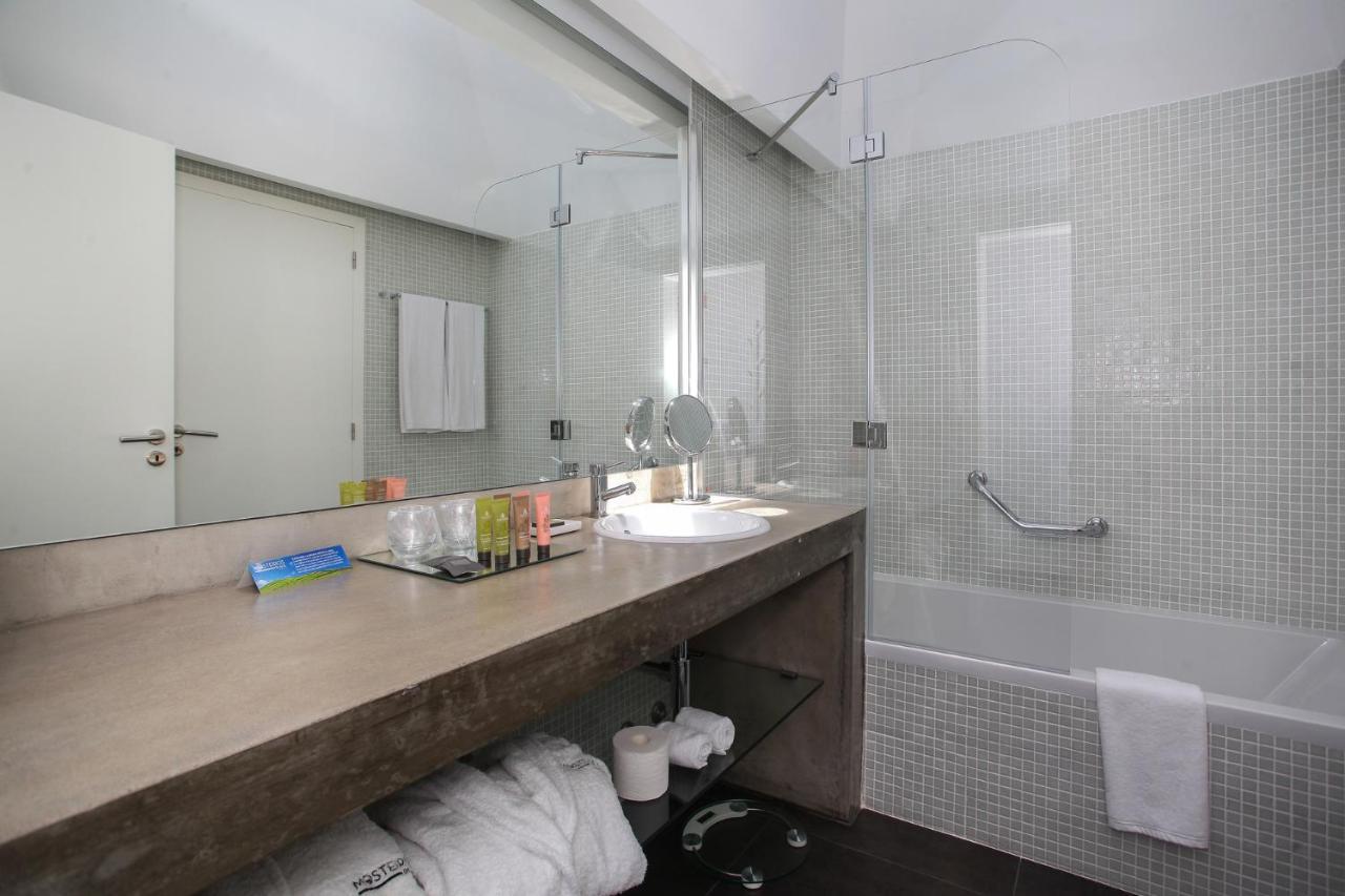 Mosteiros Place Aparthotel