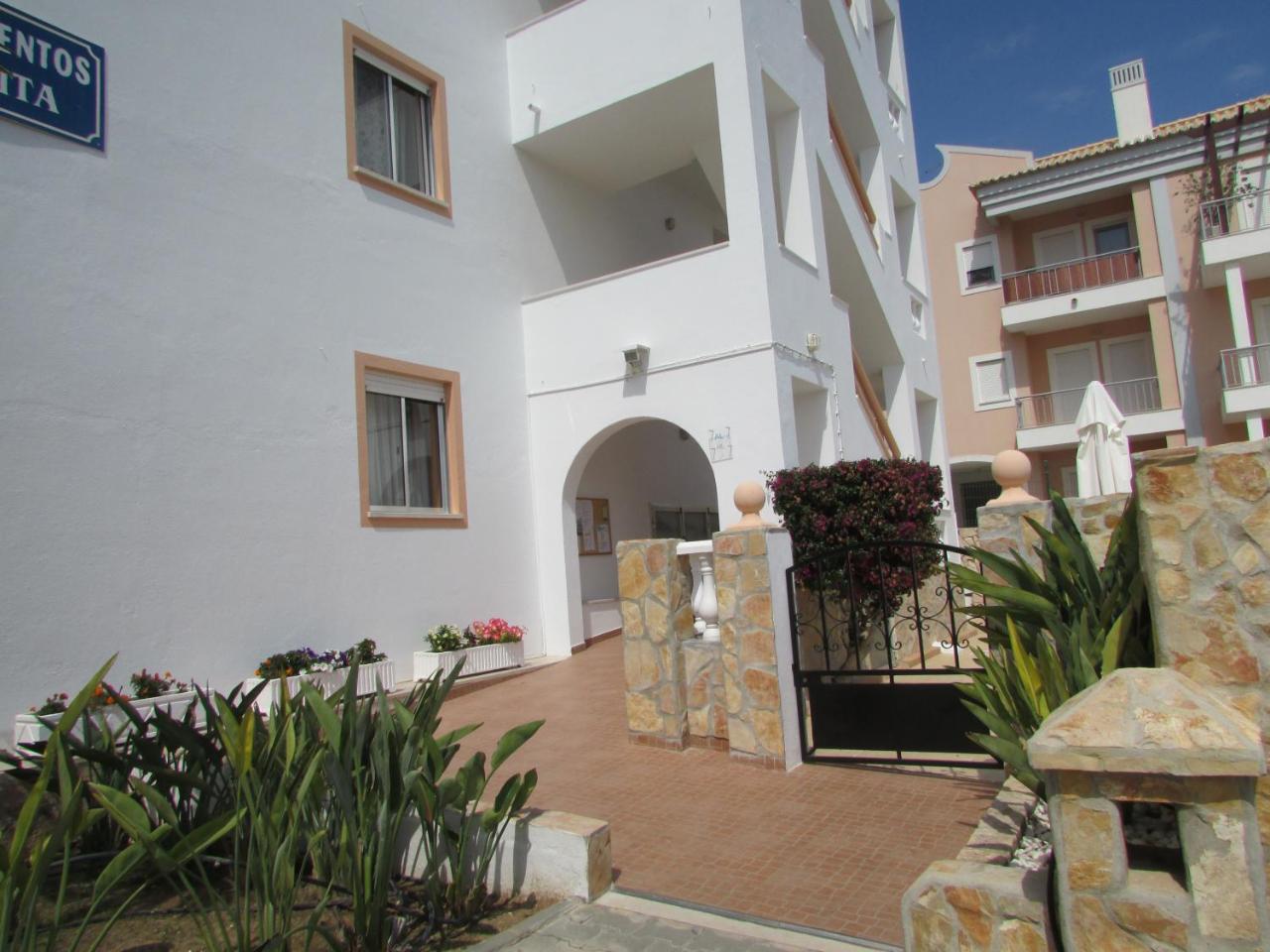 Apartment Cabrita *