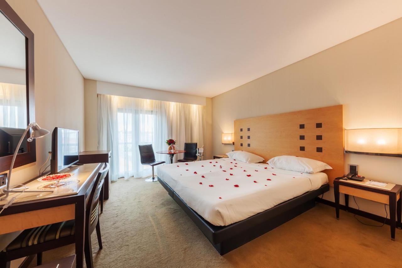 Lux 4*