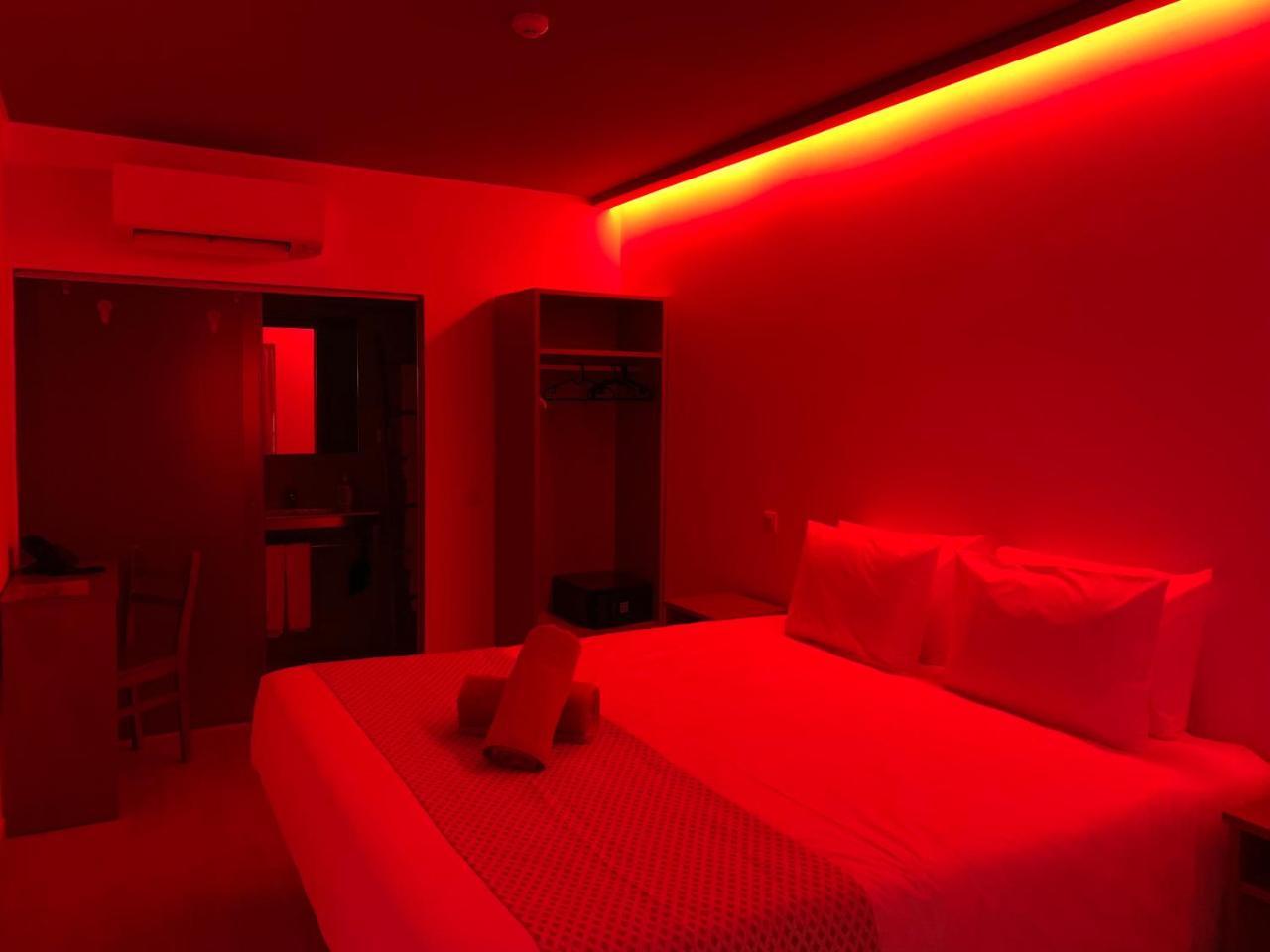 3 Caparica - Lisbon Gay Hotel Charneca (Setubal)
