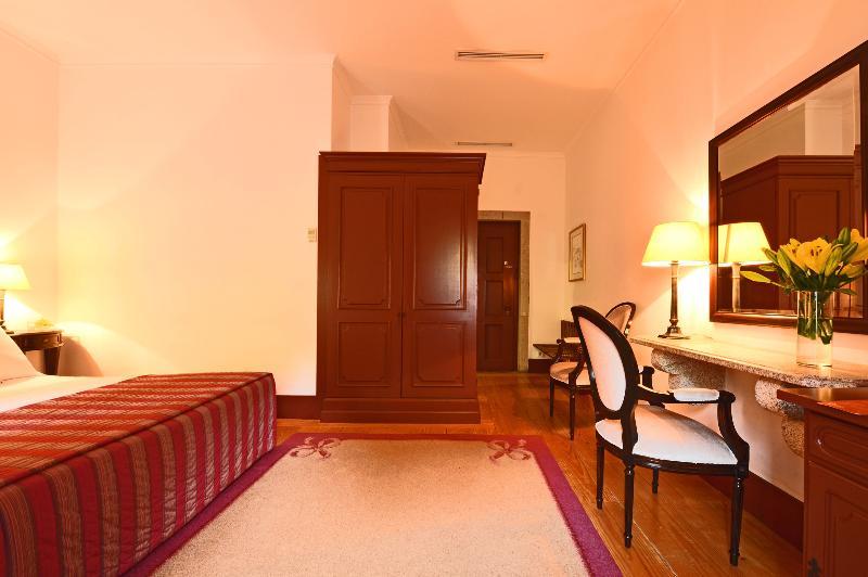 Mosteiro De 5* Guimaraes