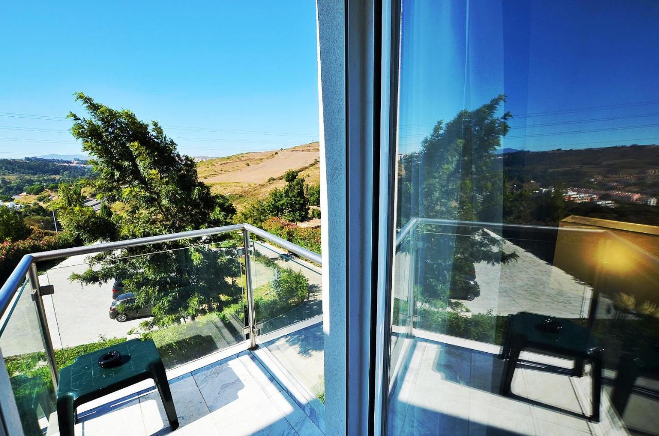 Hilltop Oasis Lisboa