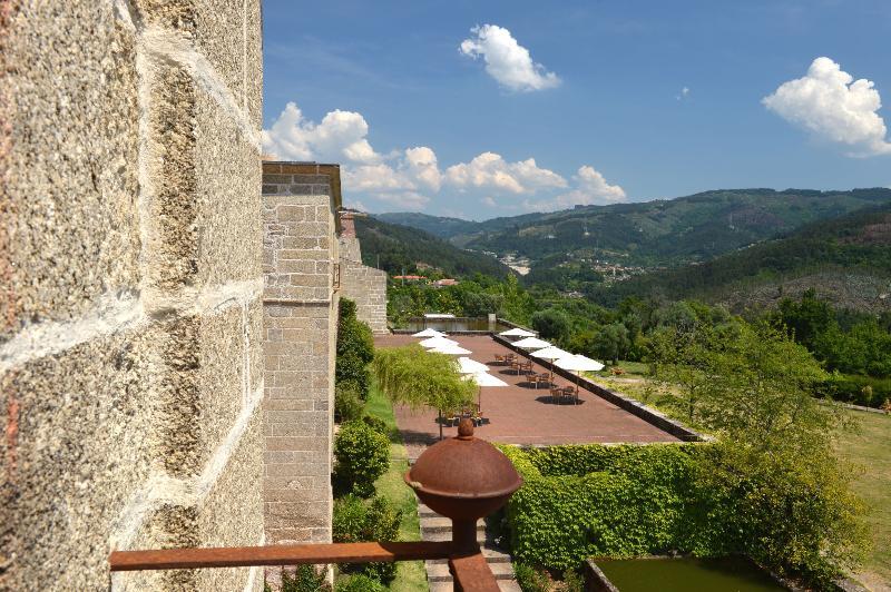 Mosteiro De Amares