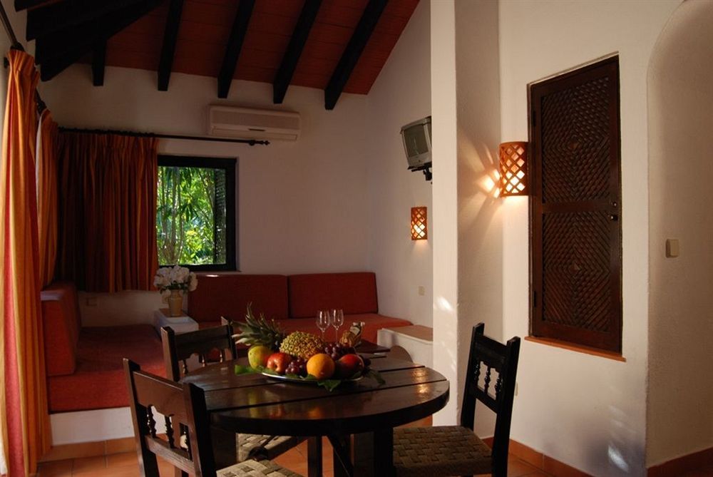Pedras Da Rainha Resort