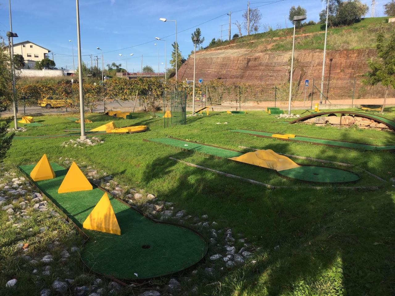 & 2* Coimbra