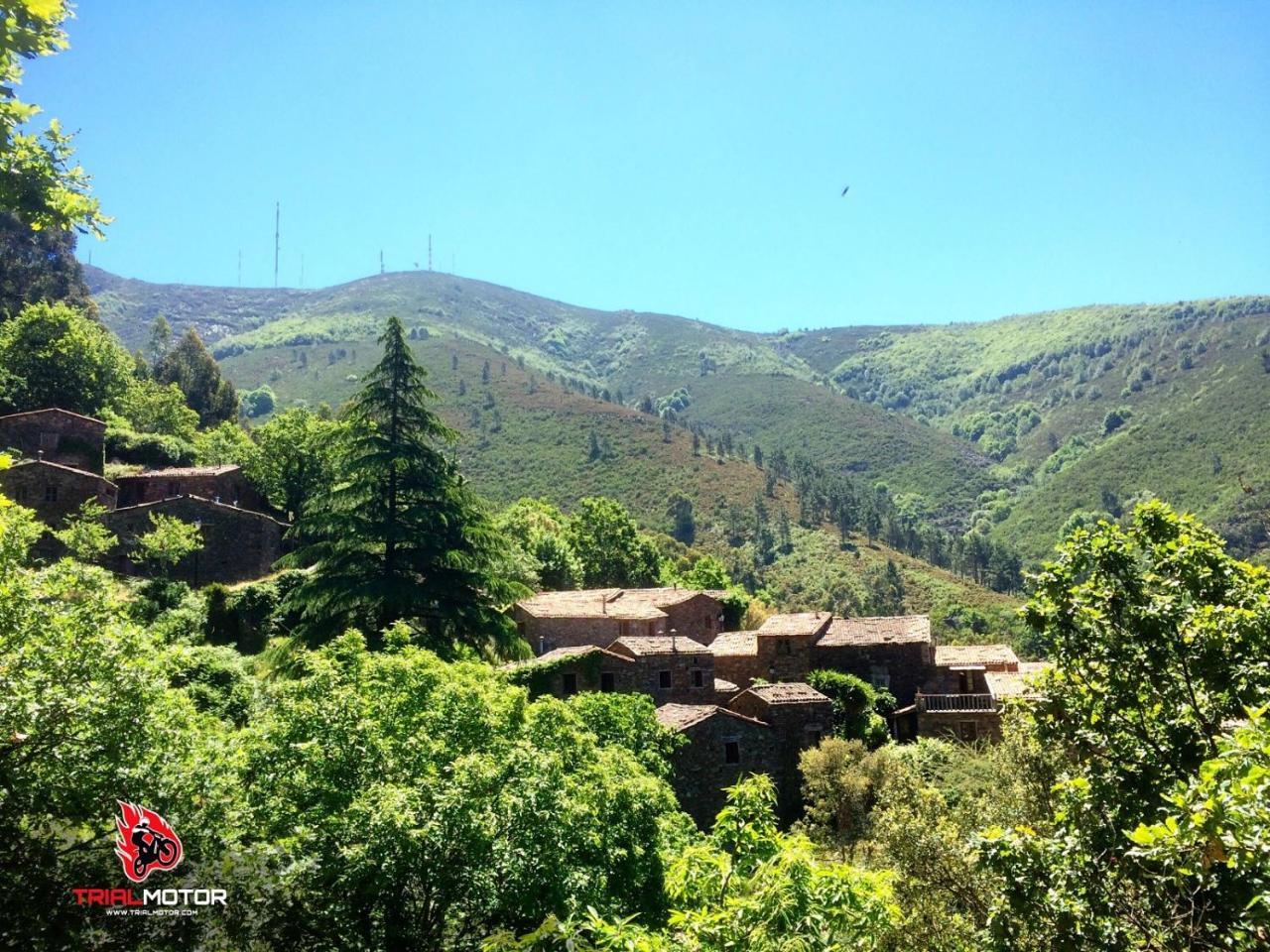 Quintal De Alem Do Ribeiro-turismo Rural 3* Lousã