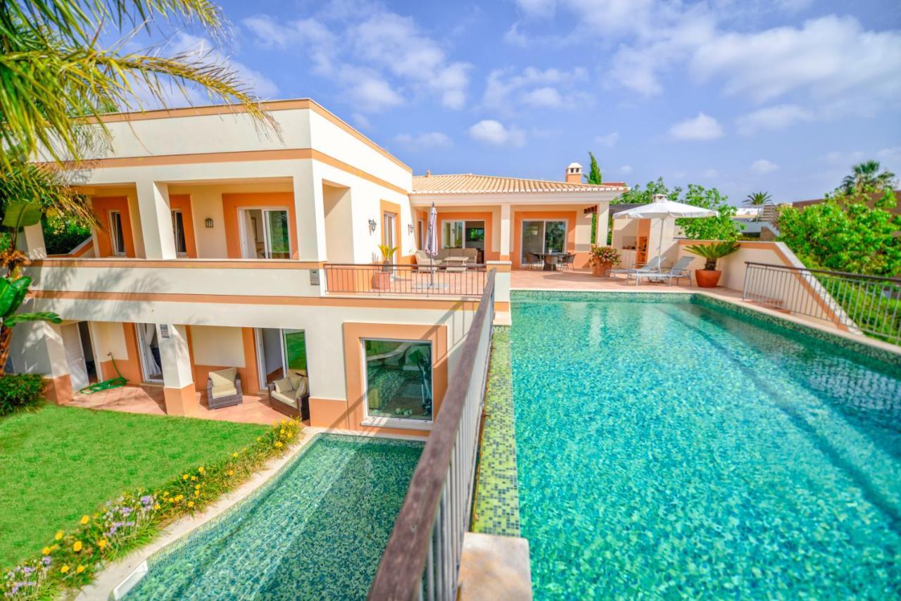 Ria Alvor Luxurious Golfview Lagos