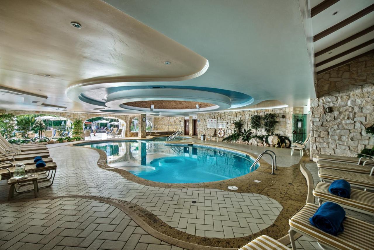 Four Seasons Country Club Resort 4*