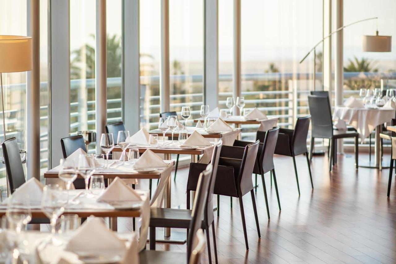 Hotel Eurostars Oasis Plaza 4*
