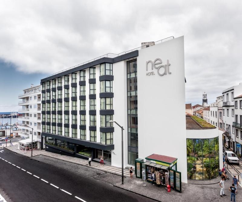 Neat Avenida Hotel 3*