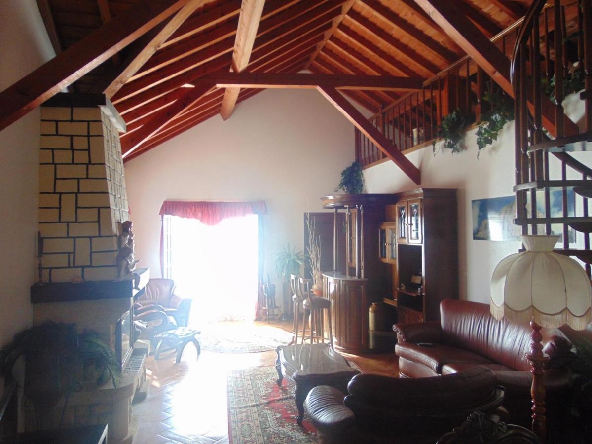 Casas Da Cascata