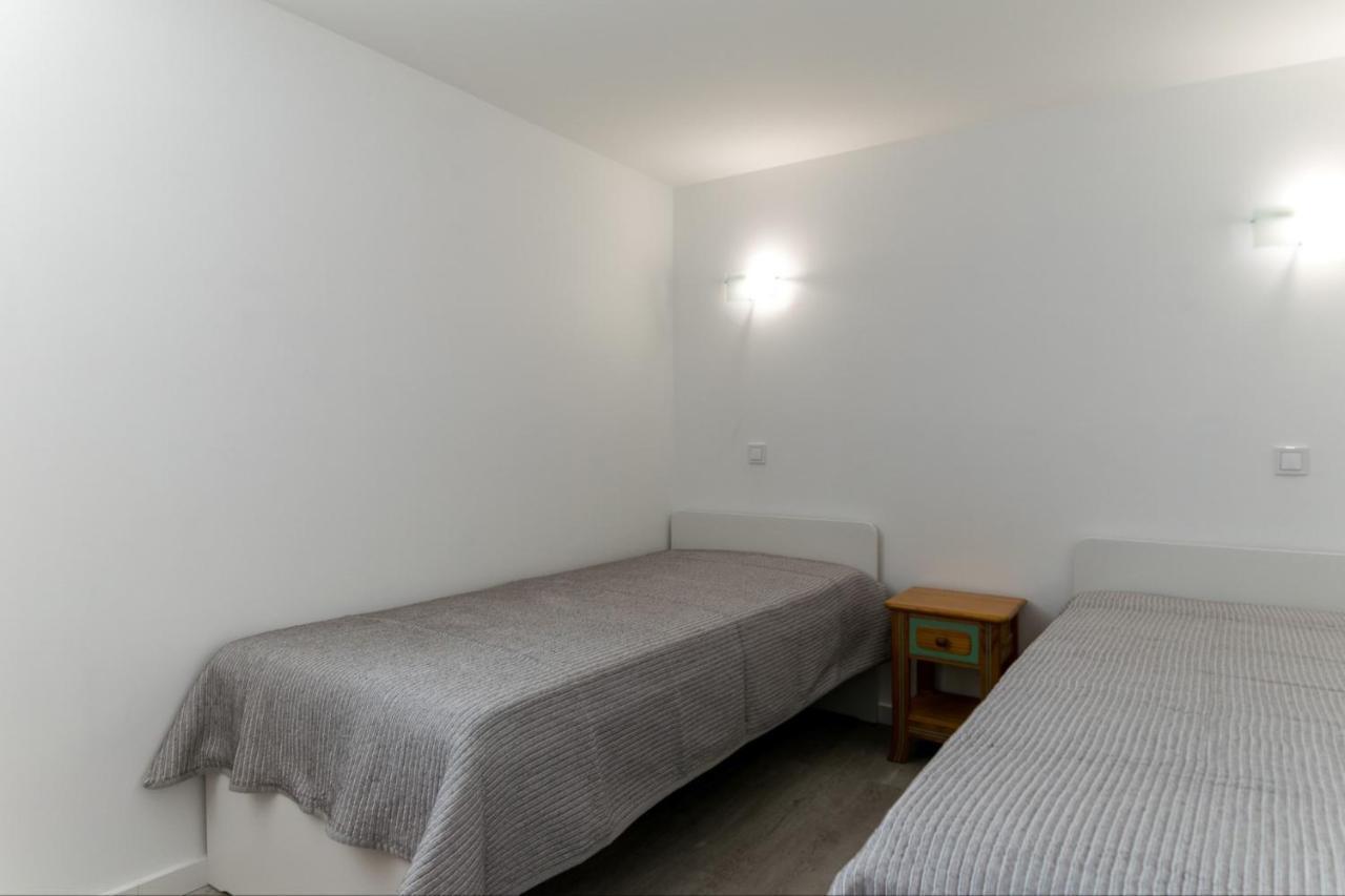 Akivillas Oura Targa *