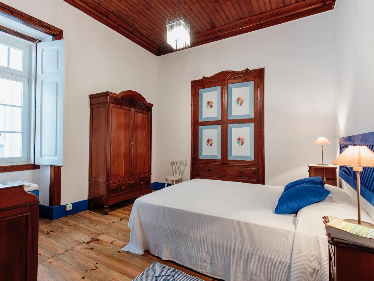 Casa Do Cais De Sao Martinho Do Porto Holiday home *