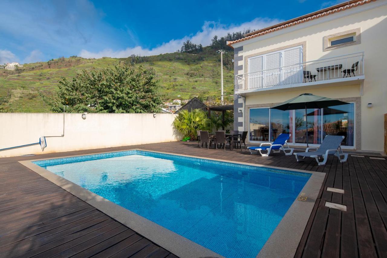 Violetta Villa