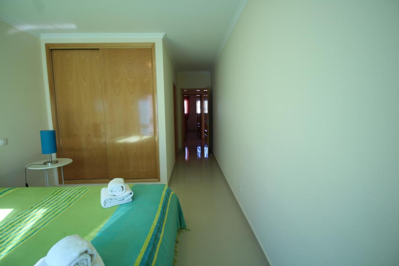 Apartment T2 Da Rocha 1ª Linha 4 *