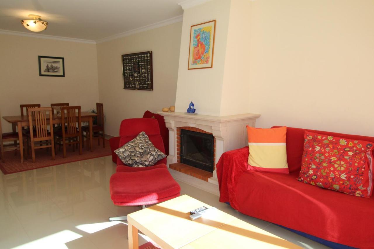 T2 Da Rocha 1ª Linha 4 Apartment