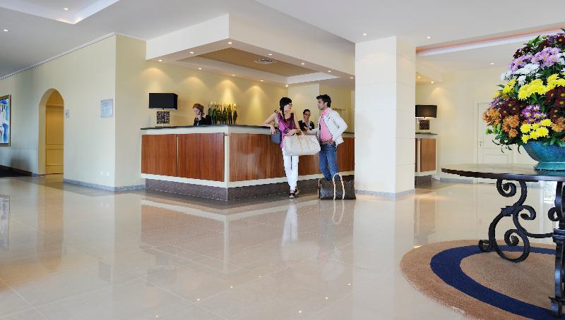 Hotel Portobay Falesia 4*