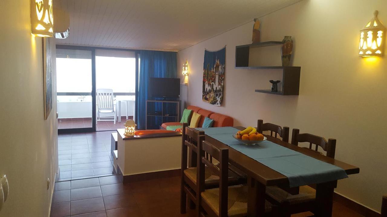 Sea View Apartment *