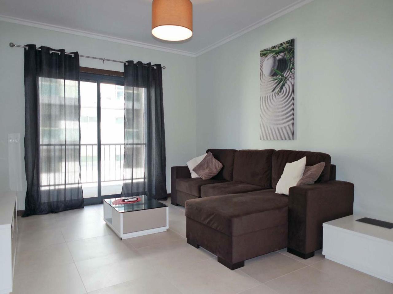 Apartment B03 - Luxury 2 Bed Marina
