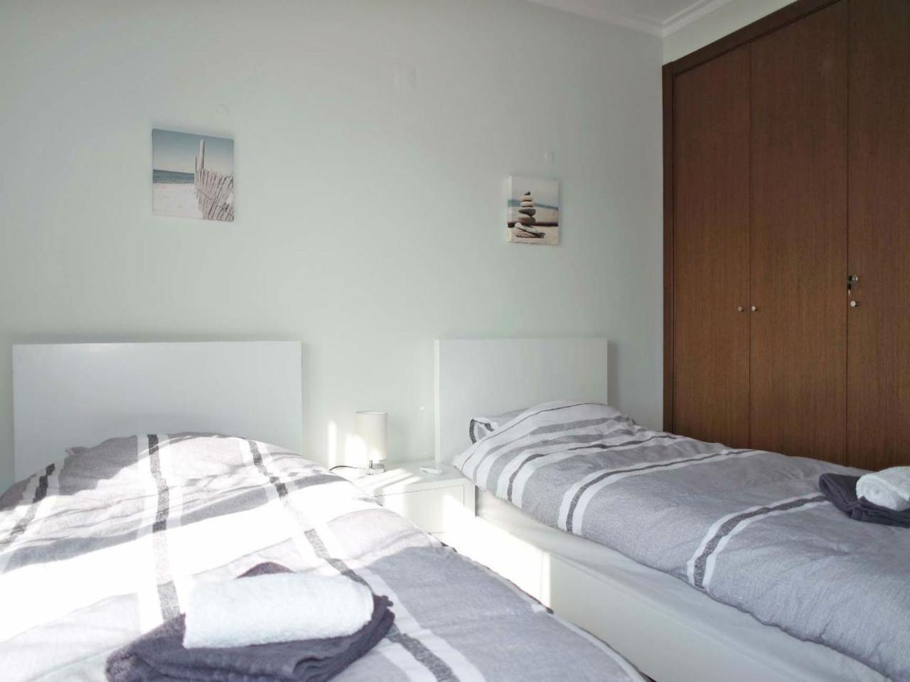 B03 - Luxury 2 Bed Marina Apartment *