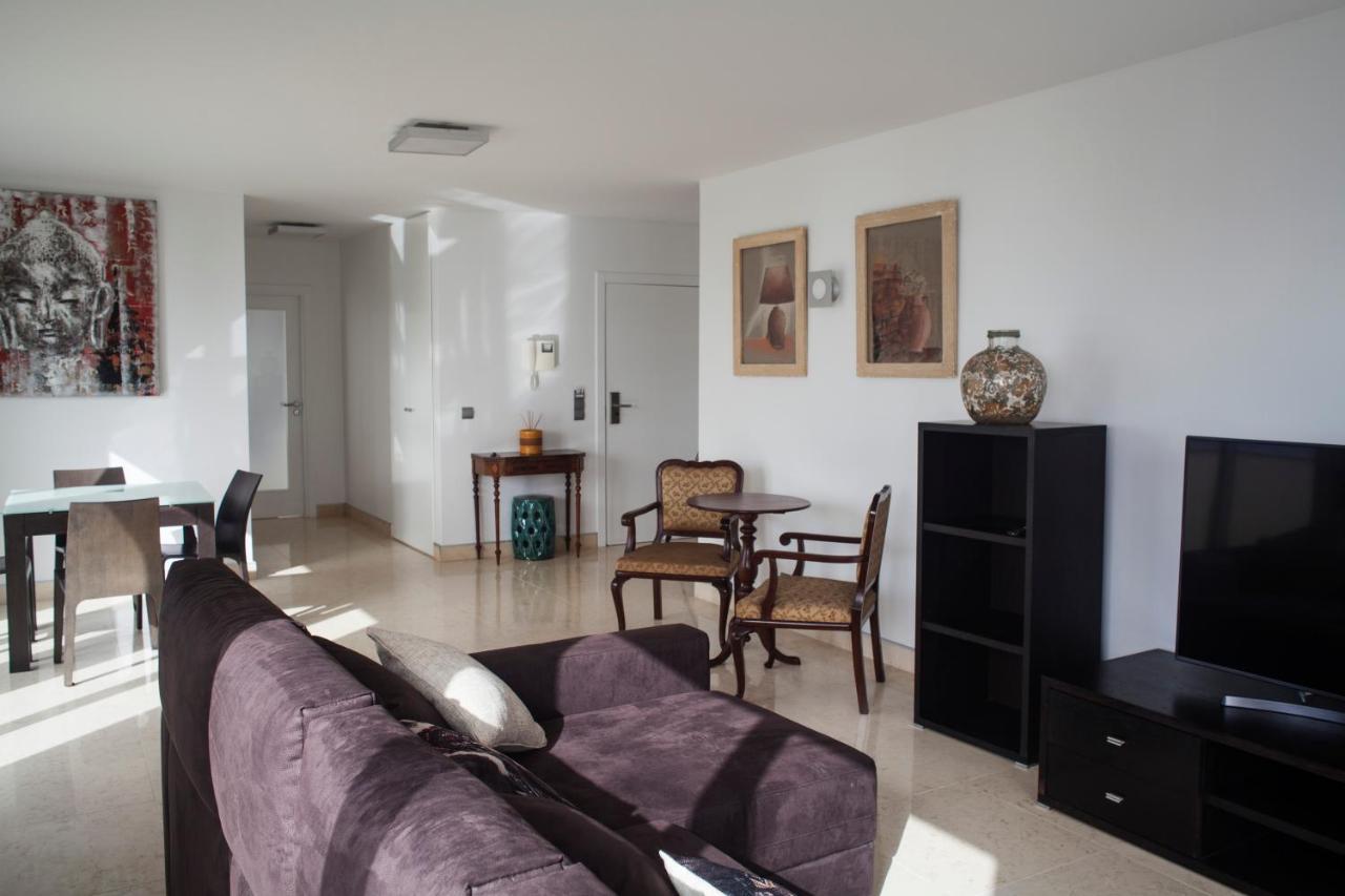 Two Bedroom With Balcony And Gorgeous View Over The Atlantic Apartment